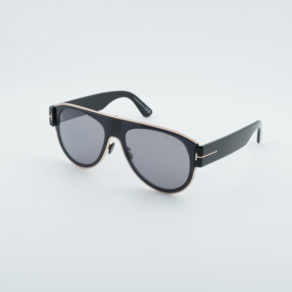 Tom Ford Lyle-02 FT1074 01C Sunglasses Black Aviator Frame, Smoke Lenses - Picture 8 of 10